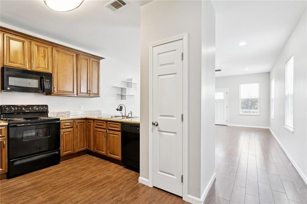 2738 CLEVELAND Avenue