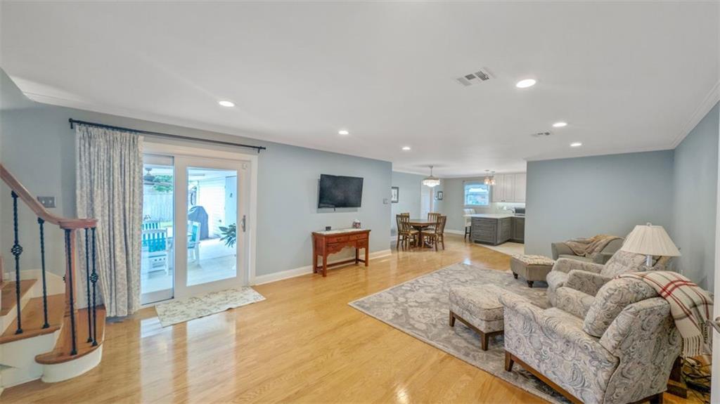 3424 CLIFFORD Drive