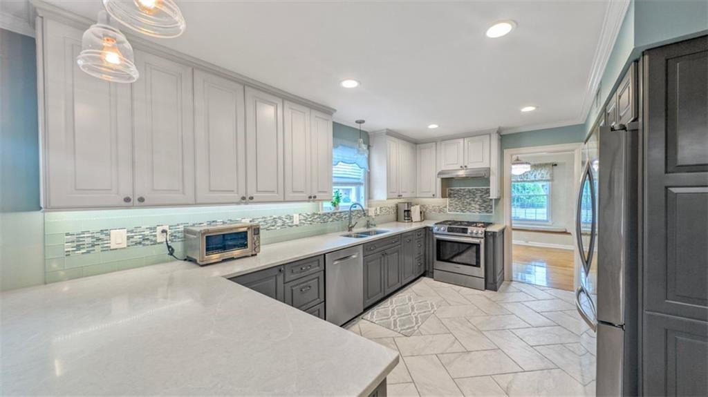 3424 CLIFFORD Drive