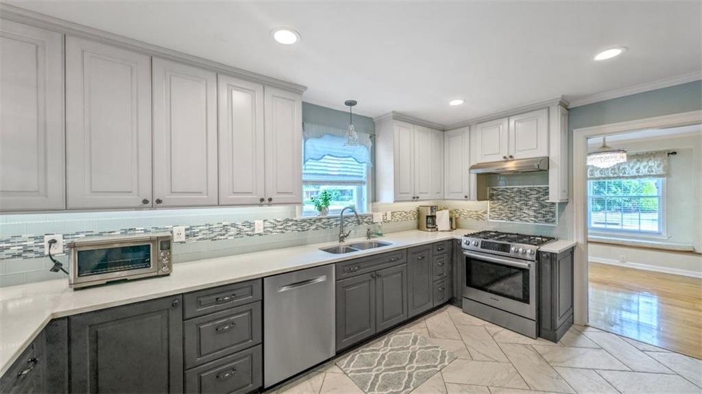 3424 CLIFFORD Drive