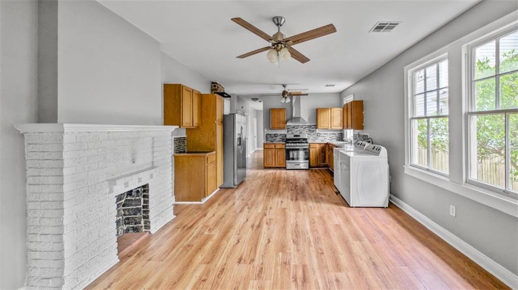 5547 ROSEMARY Place
