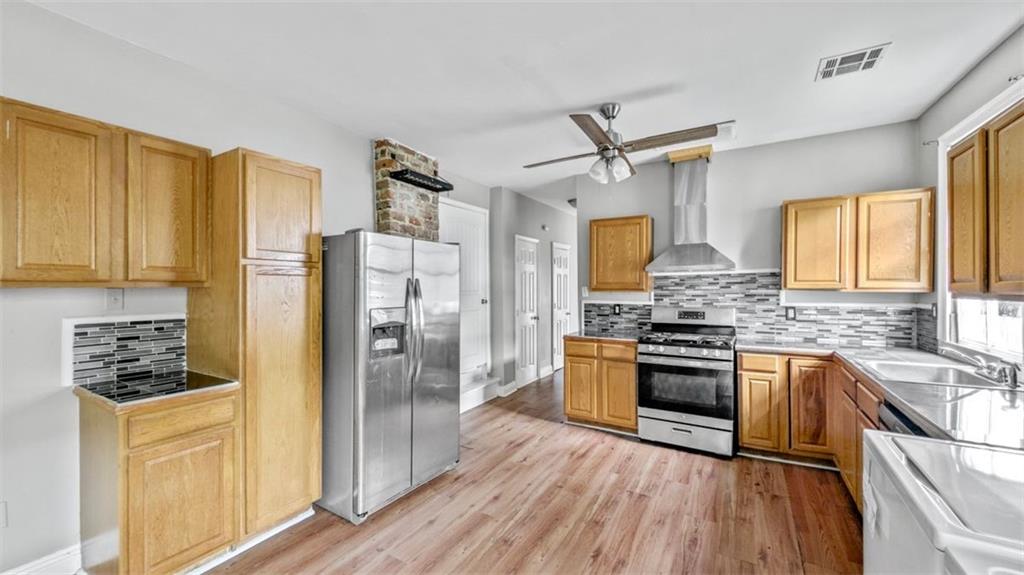5547 ROSEMARY Place