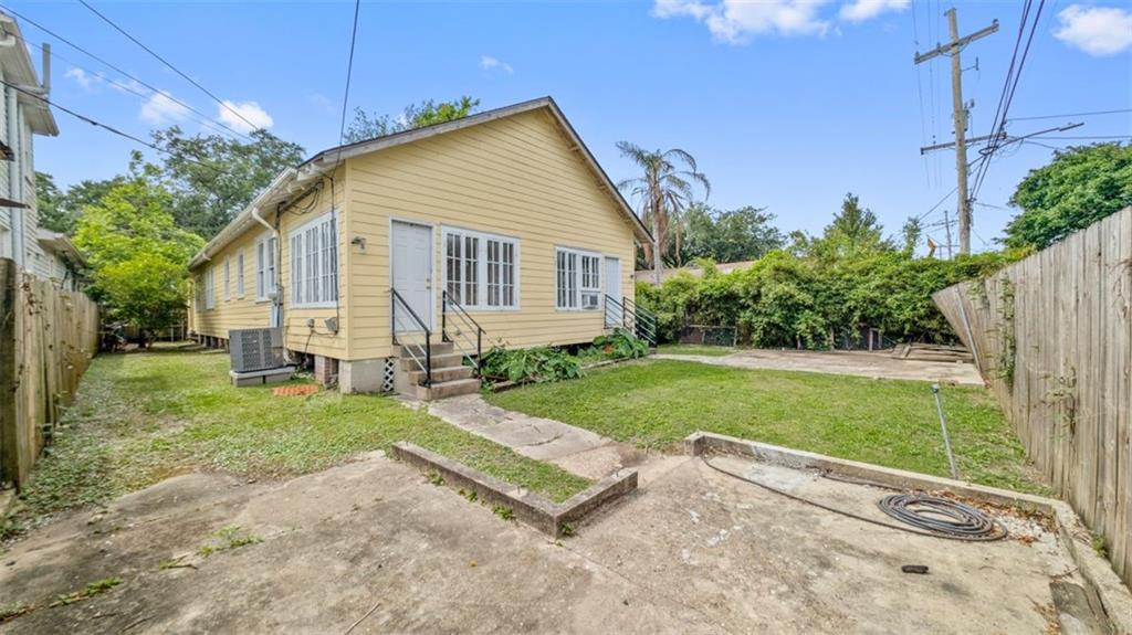 5547 ROSEMARY Place