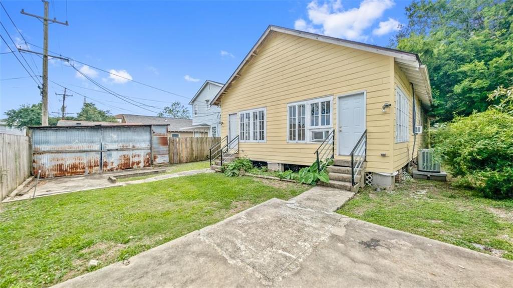 5547 ROSEMARY Place