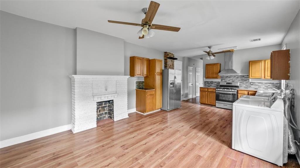5547 ROSEMARY Place