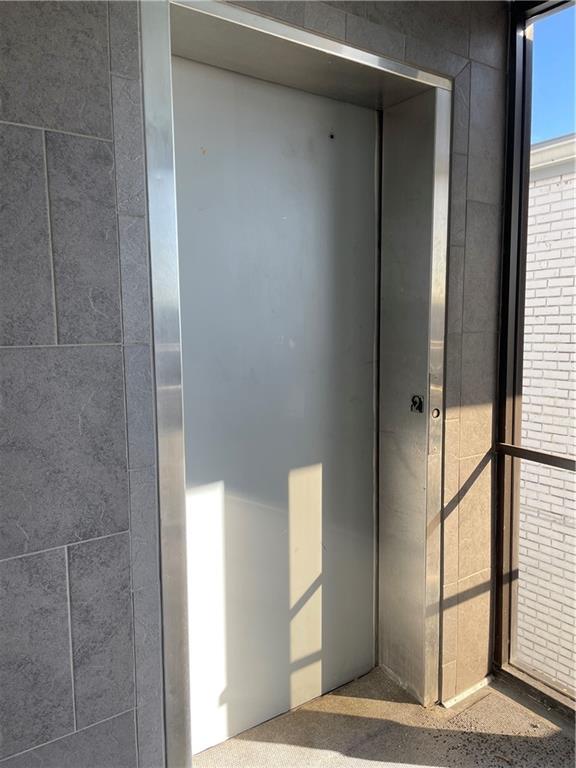 2955 RIDGELAKE Drive 210D