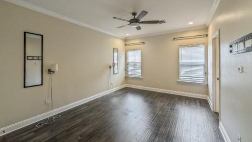 2735 VILLAGE Court