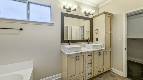 2735 VILLAGE Court