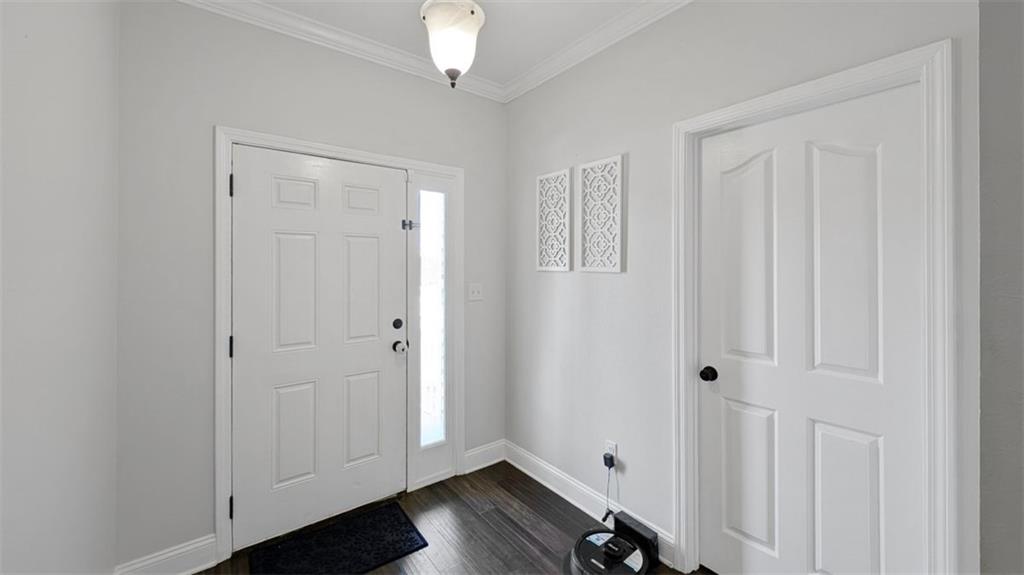 2735 VILLAGE Court