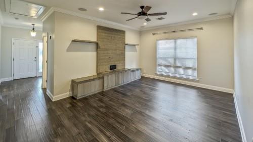 2735 VILLAGE Court
