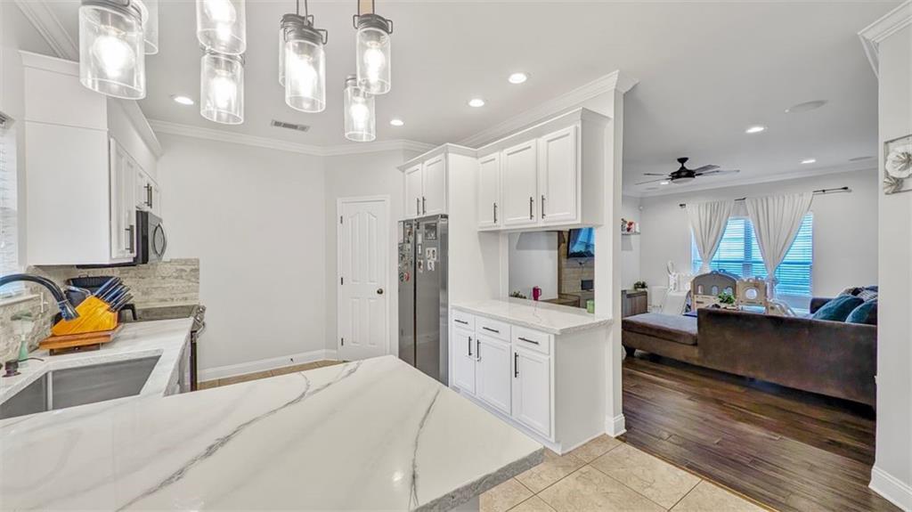 2735 VILLAGE Court
