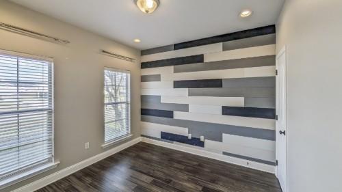 2735 VILLAGE Court