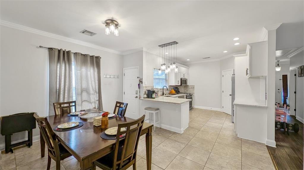 2735 VILLAGE Court