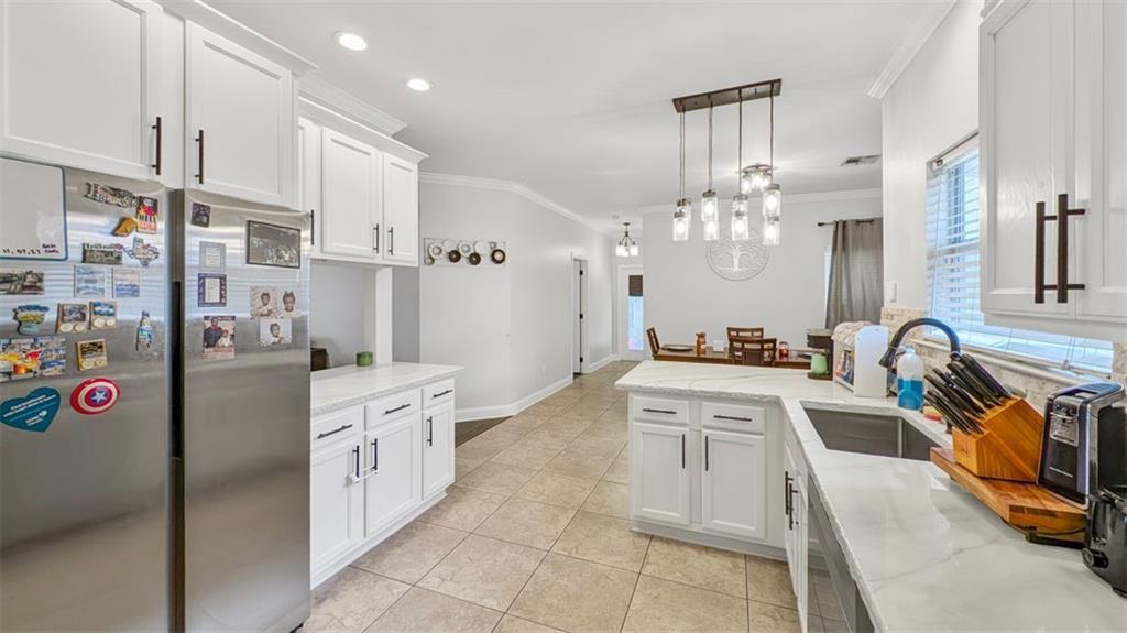 2735 VILLAGE Court
