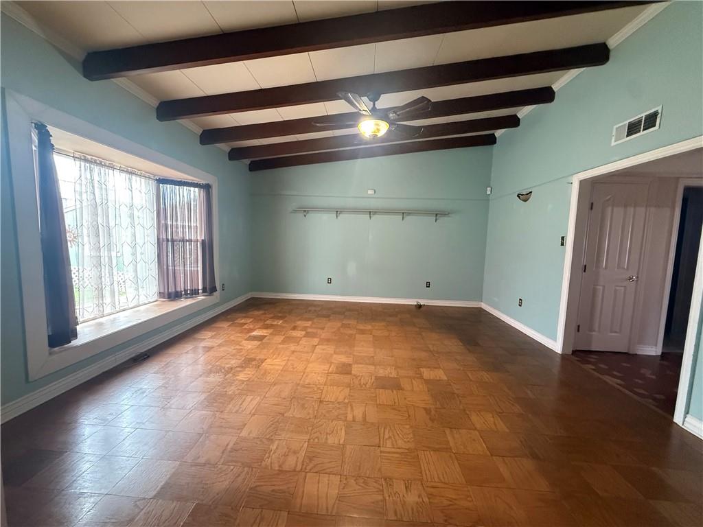 904 LYNNETTE Drive