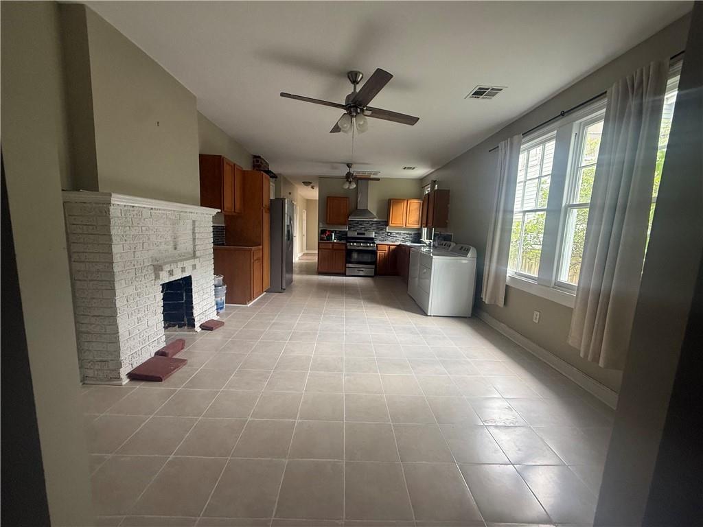 5547 ROSEMARY Place