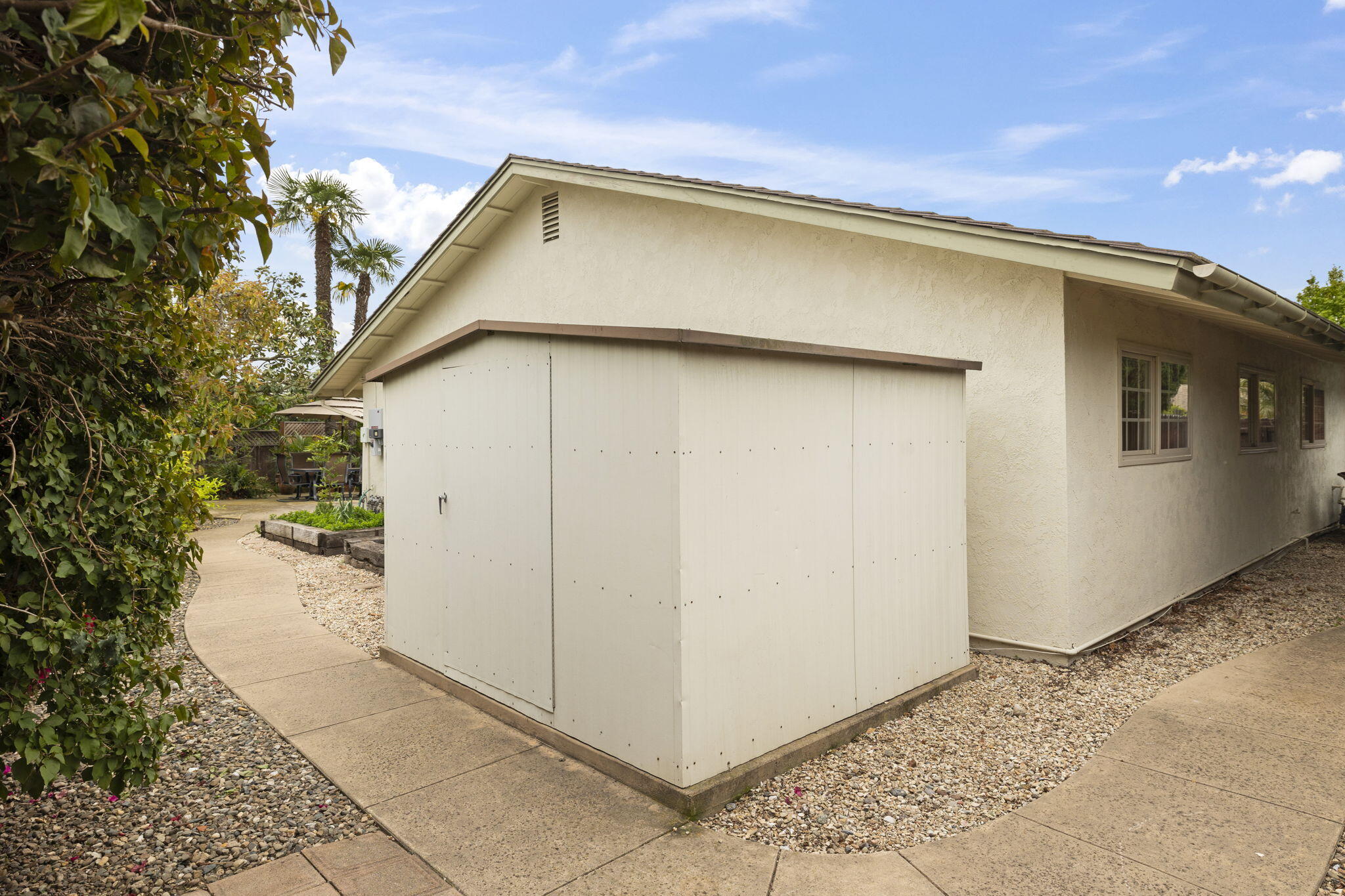 1040 May Court