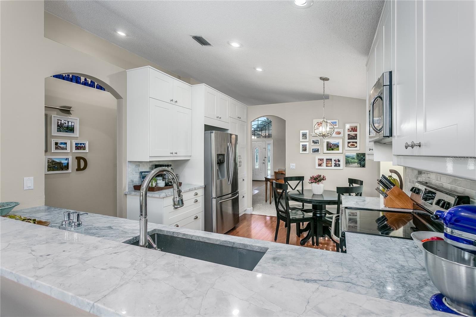 10223 CHARLESTON CORNER RD