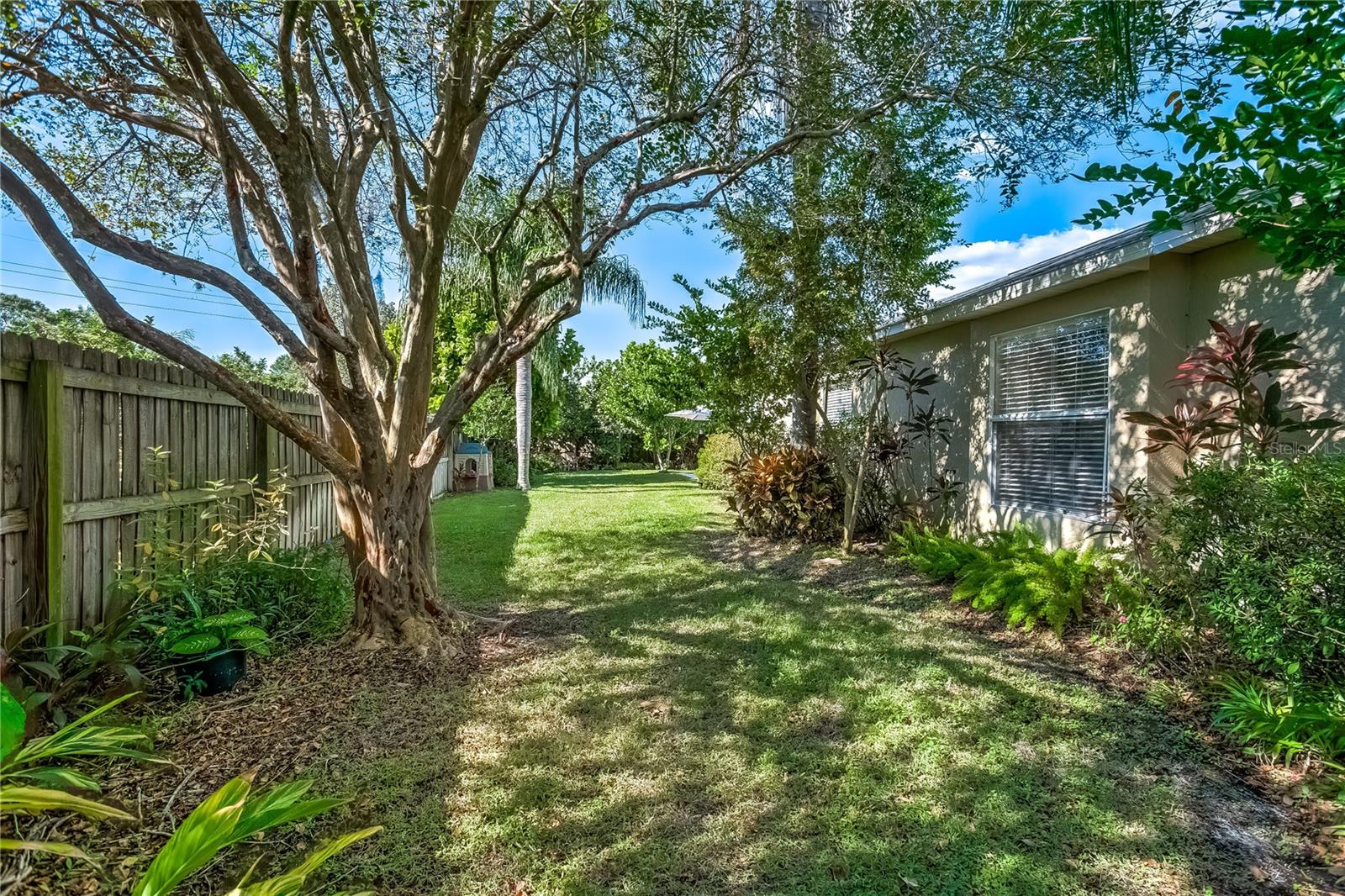 10223 CHARLESTON CORNER RD