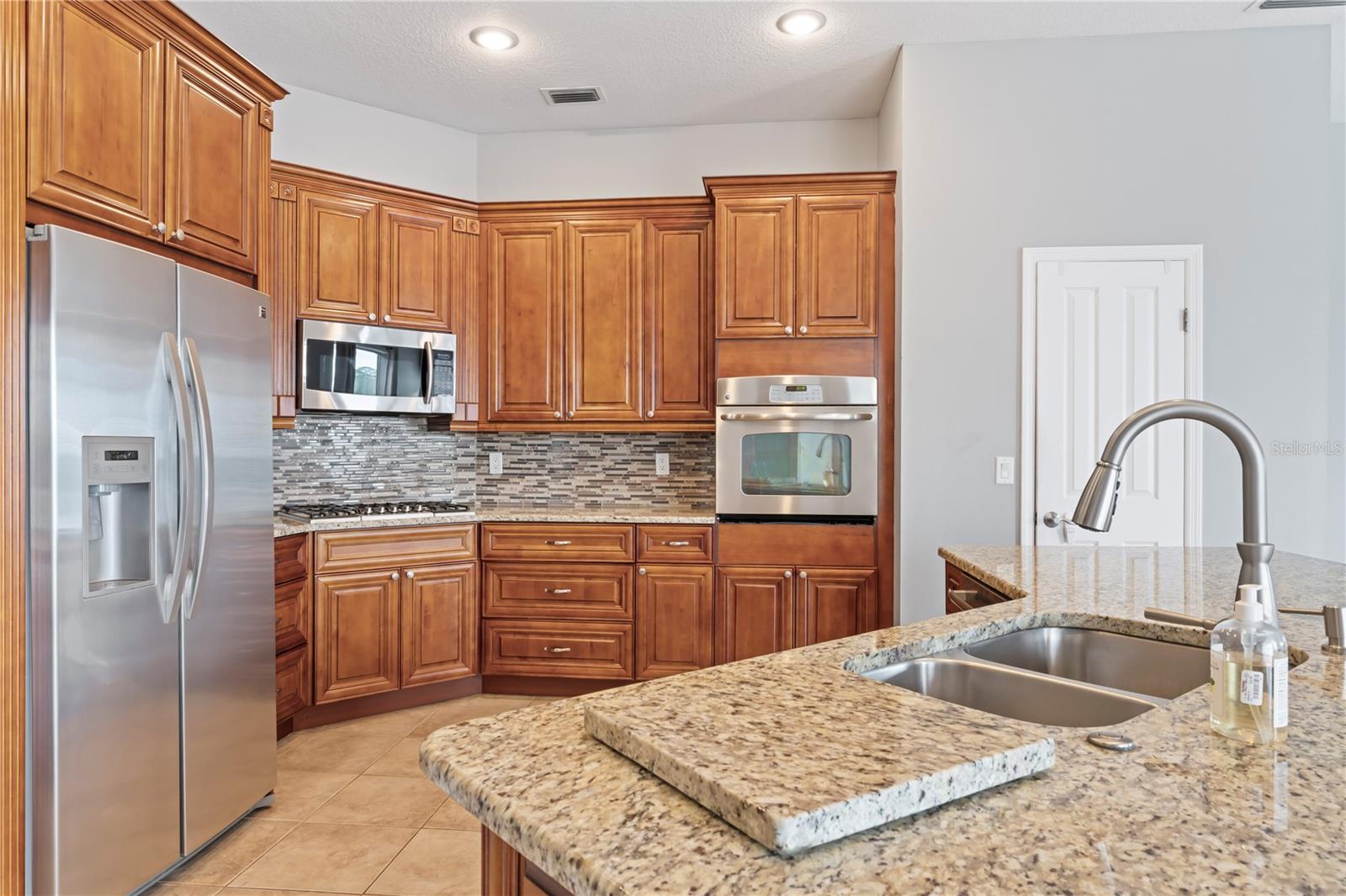 9108 WOODBAY DR