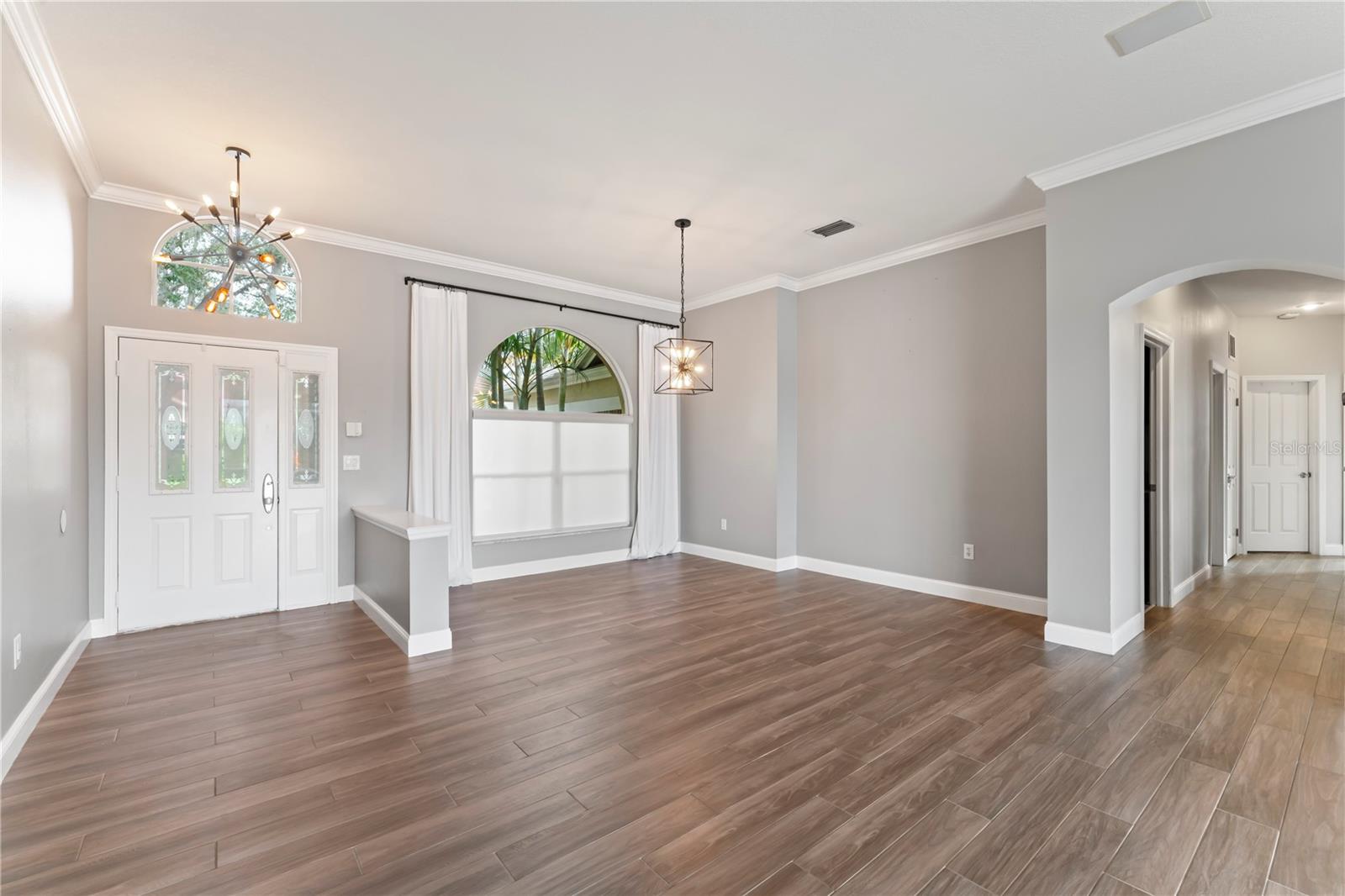 9108 WOODBAY DR