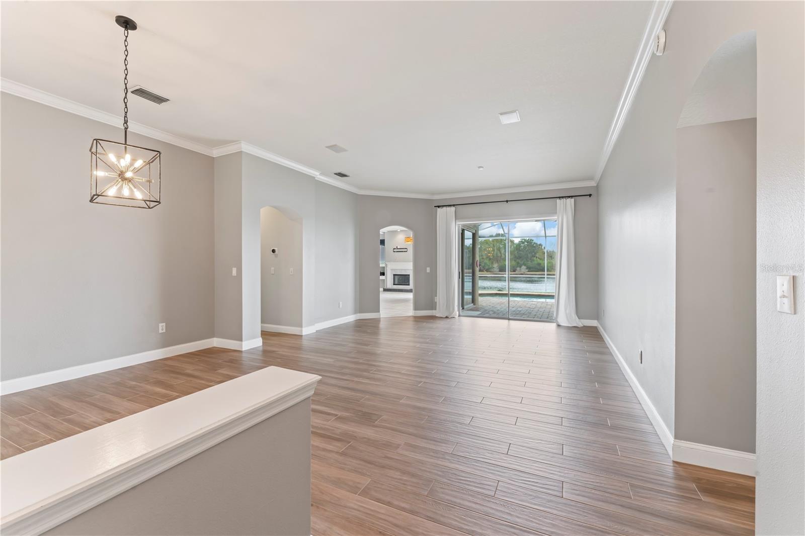9108 WOODBAY DR