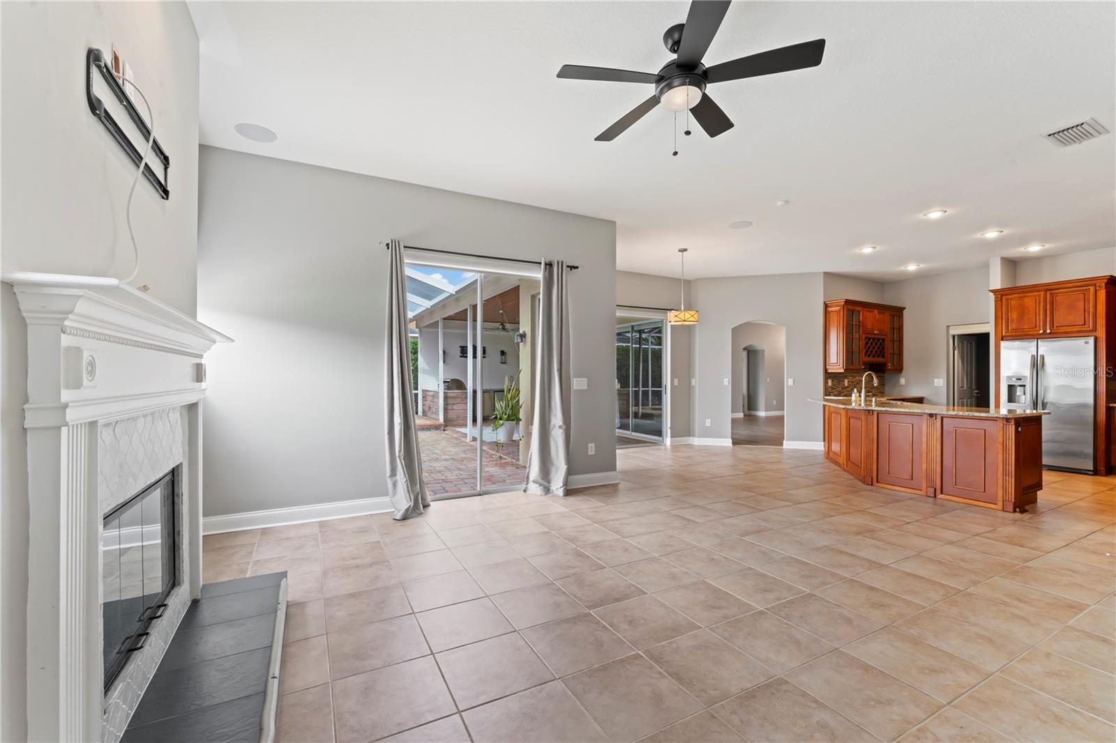 9108 WOODBAY DR