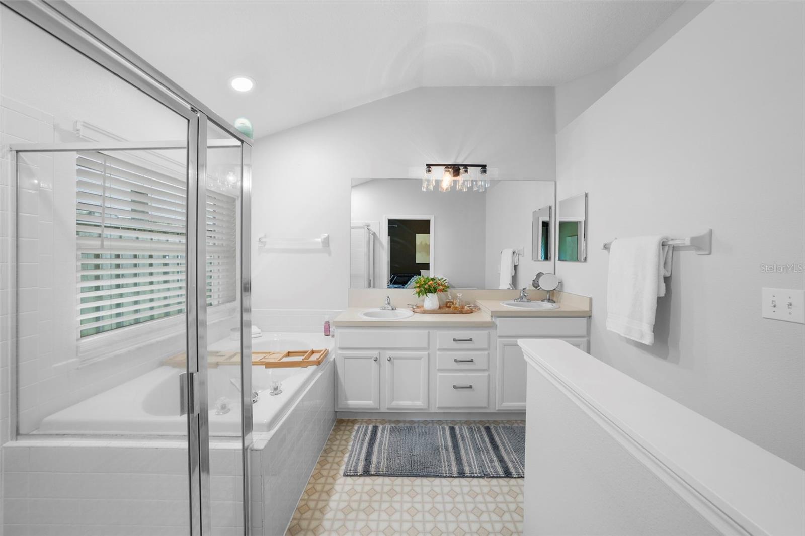 10205 WOODFORD BRIDGE ST