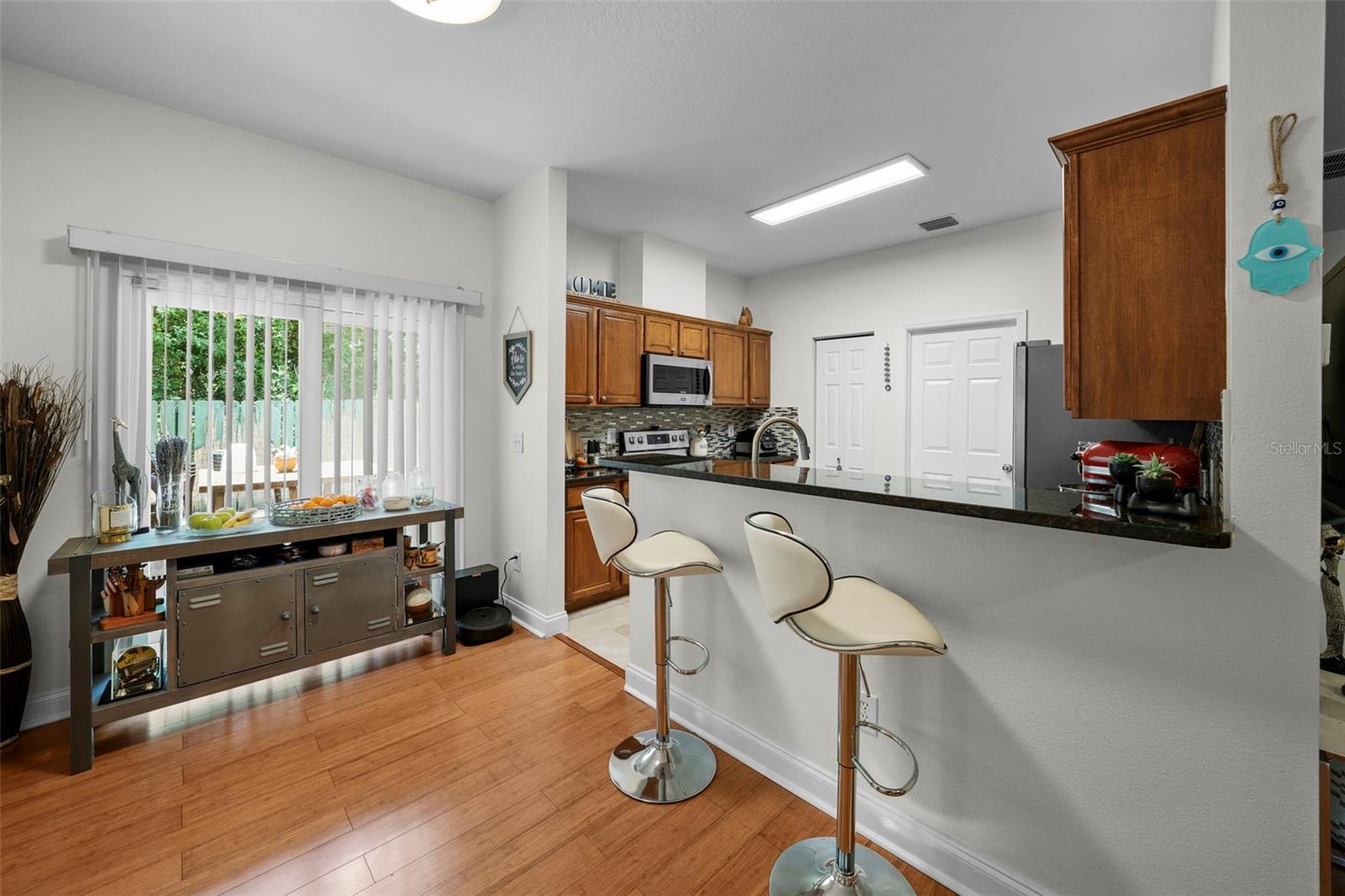 1885 PALM DR