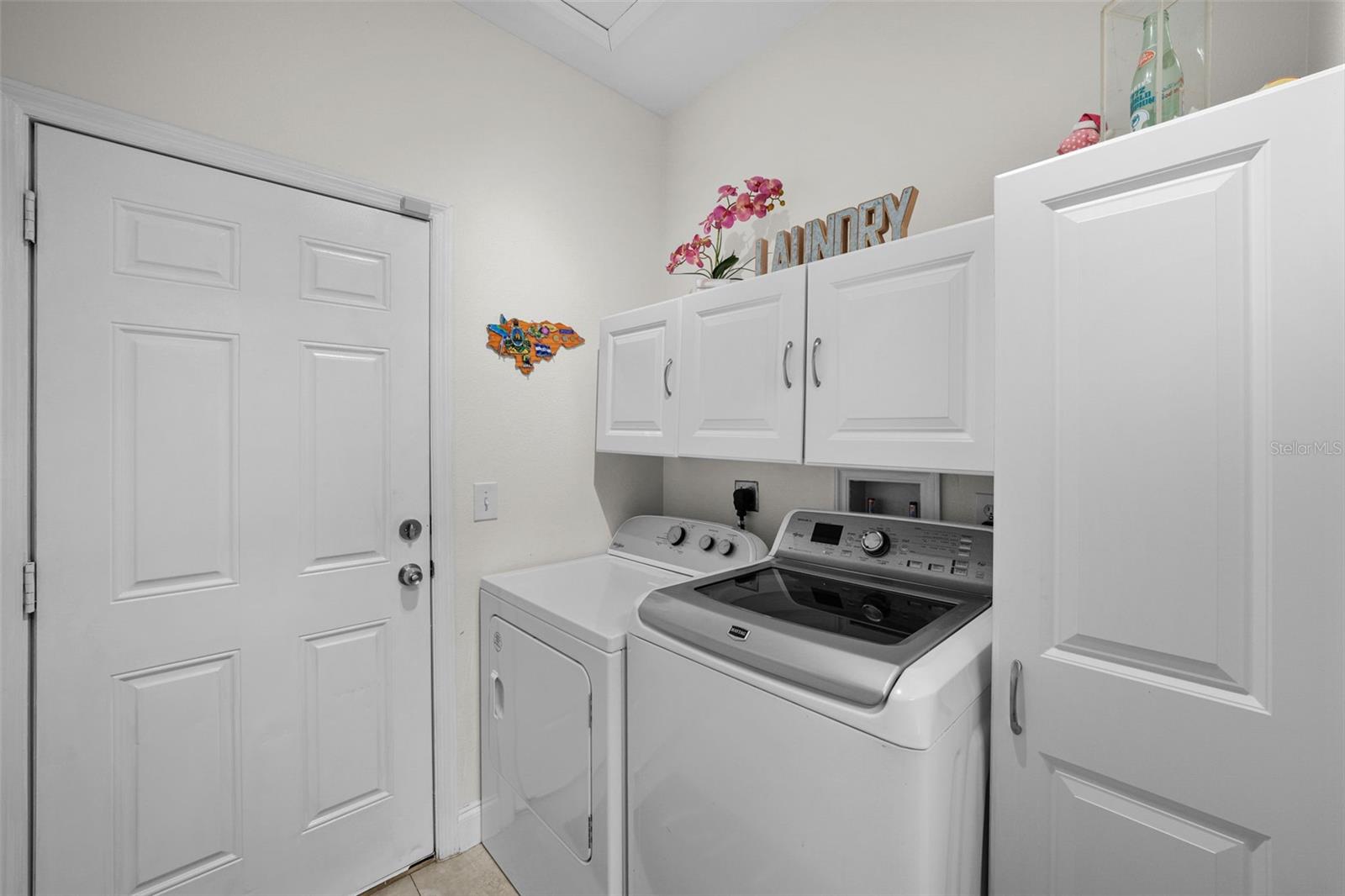 1885 PALM DR