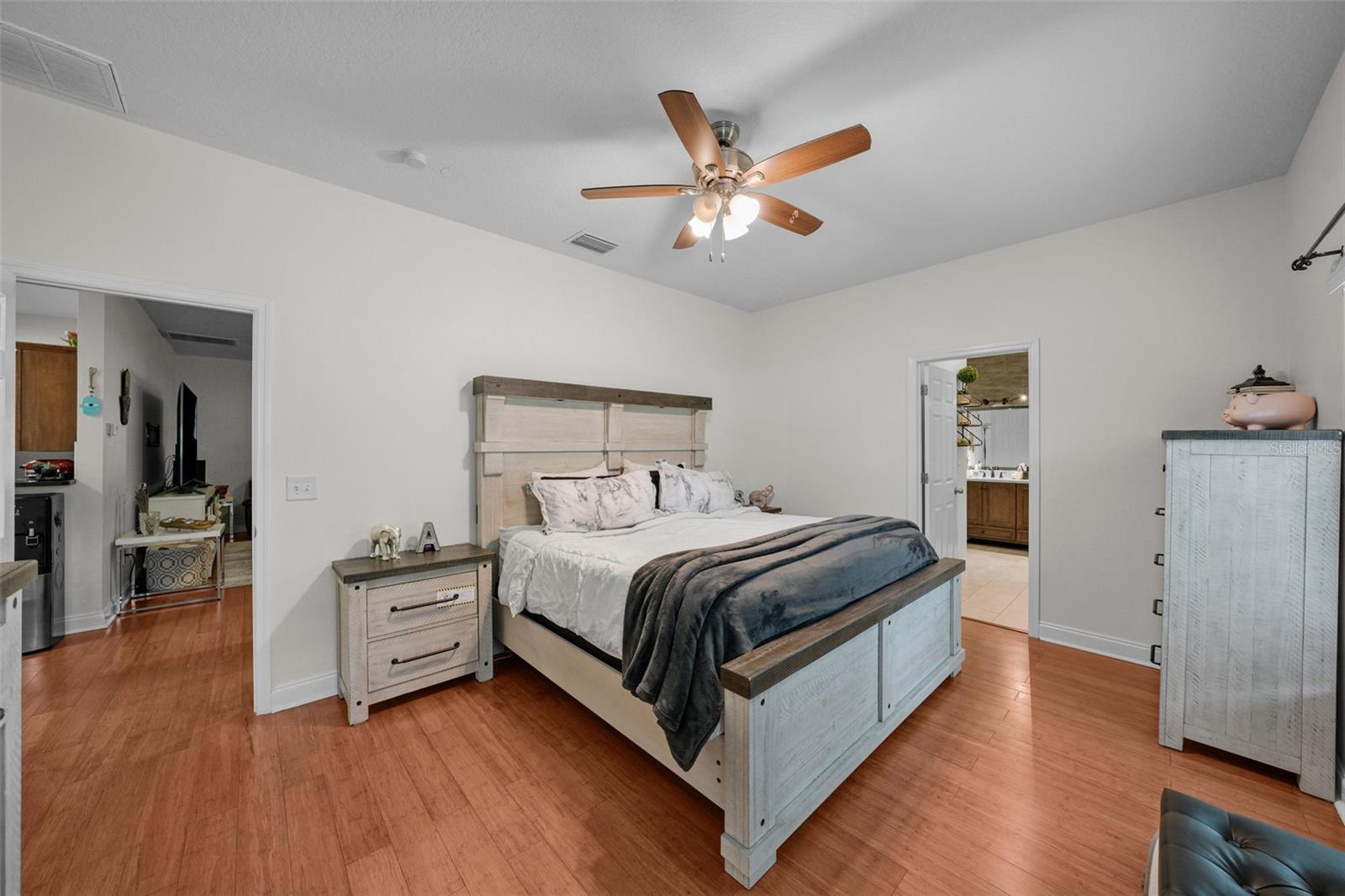 1885 PALM DR