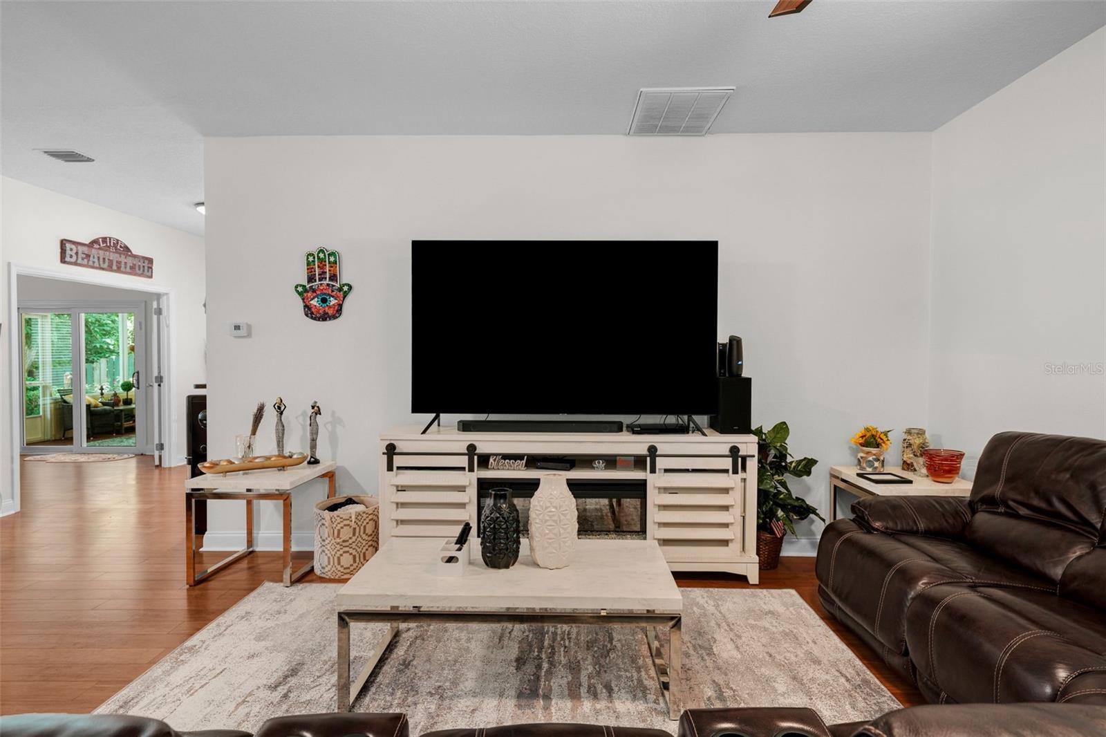 1885 PALM DR