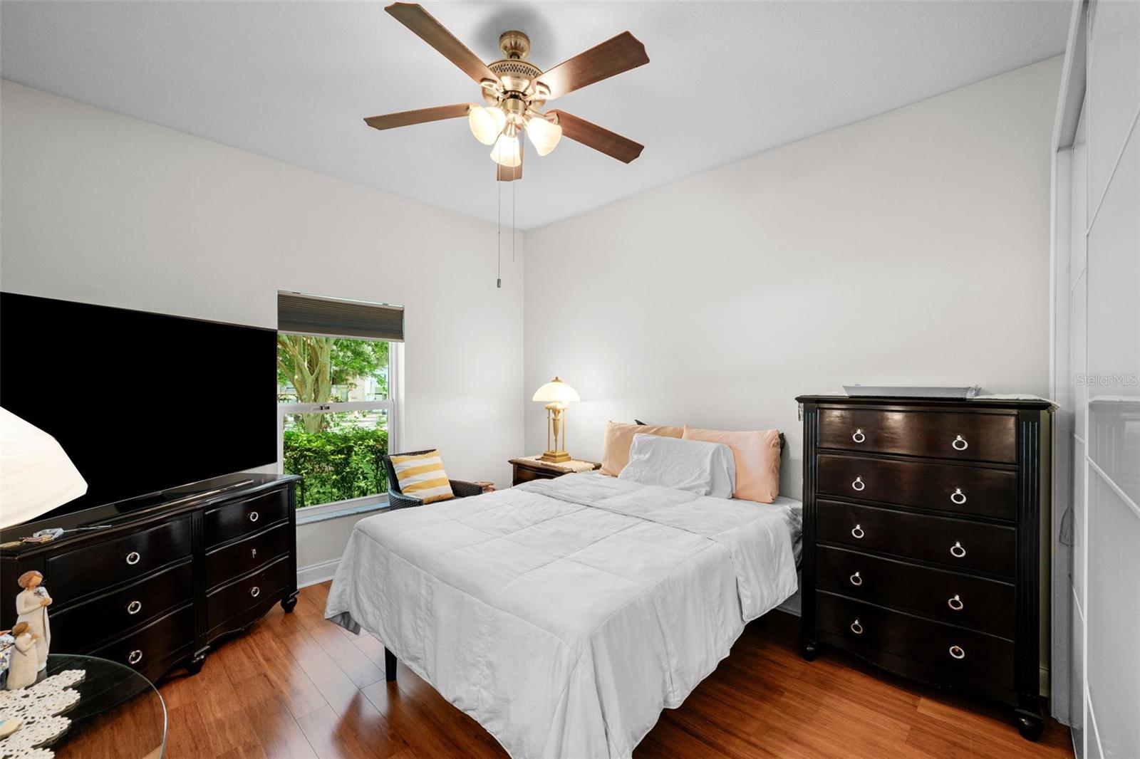 1885 PALM DR
