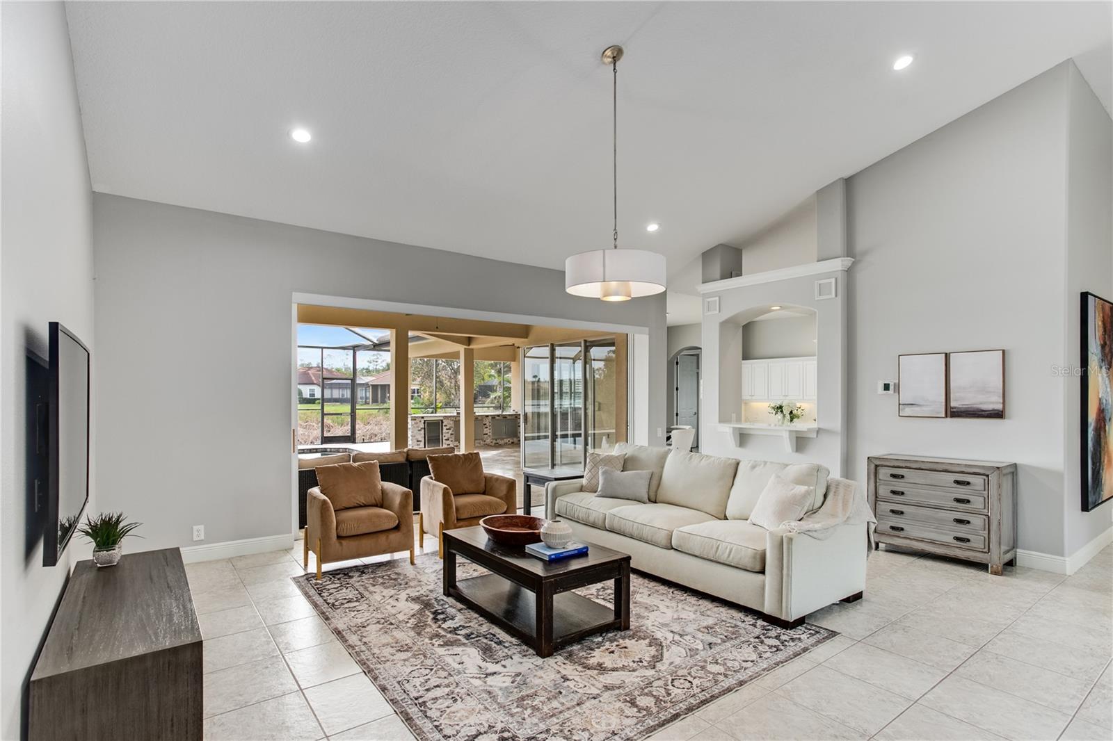 11919 ROYCE WATERFORD CIR