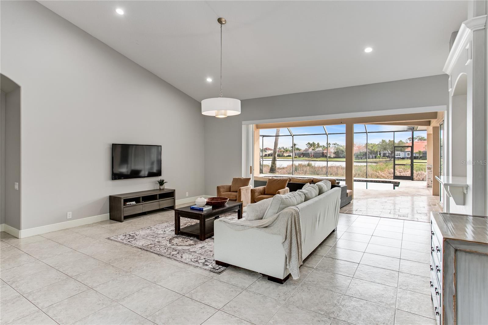 11919 ROYCE WATERFORD CIR