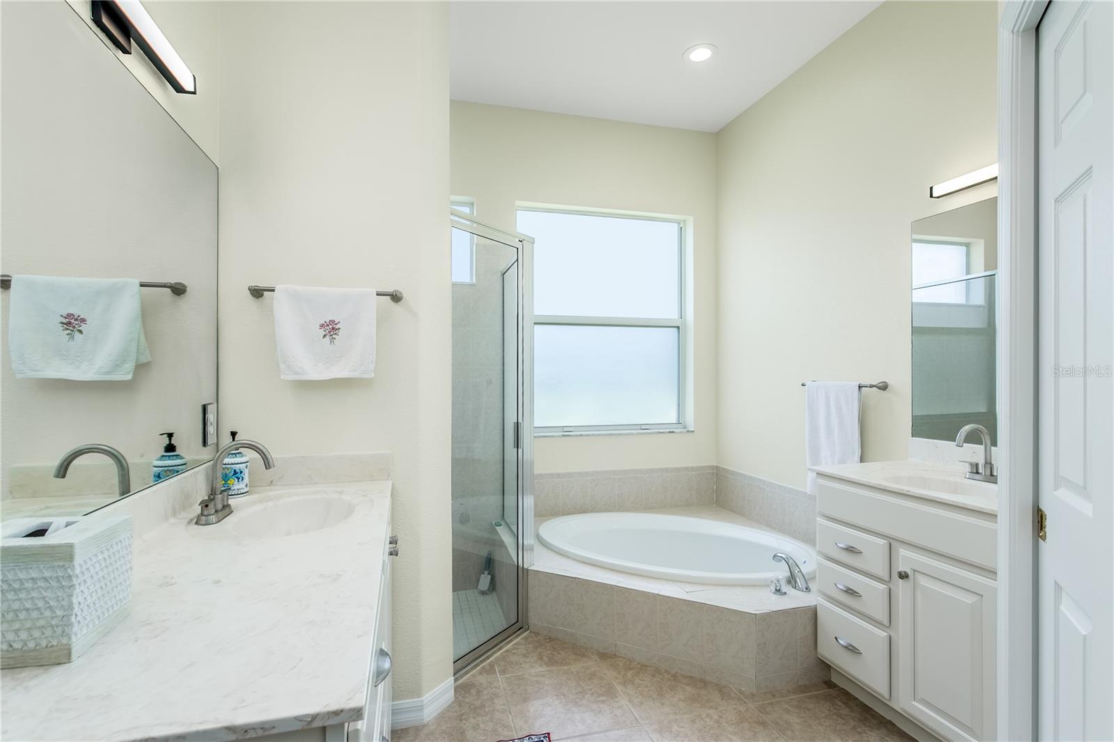 14525 MIRASOL MANOR CT