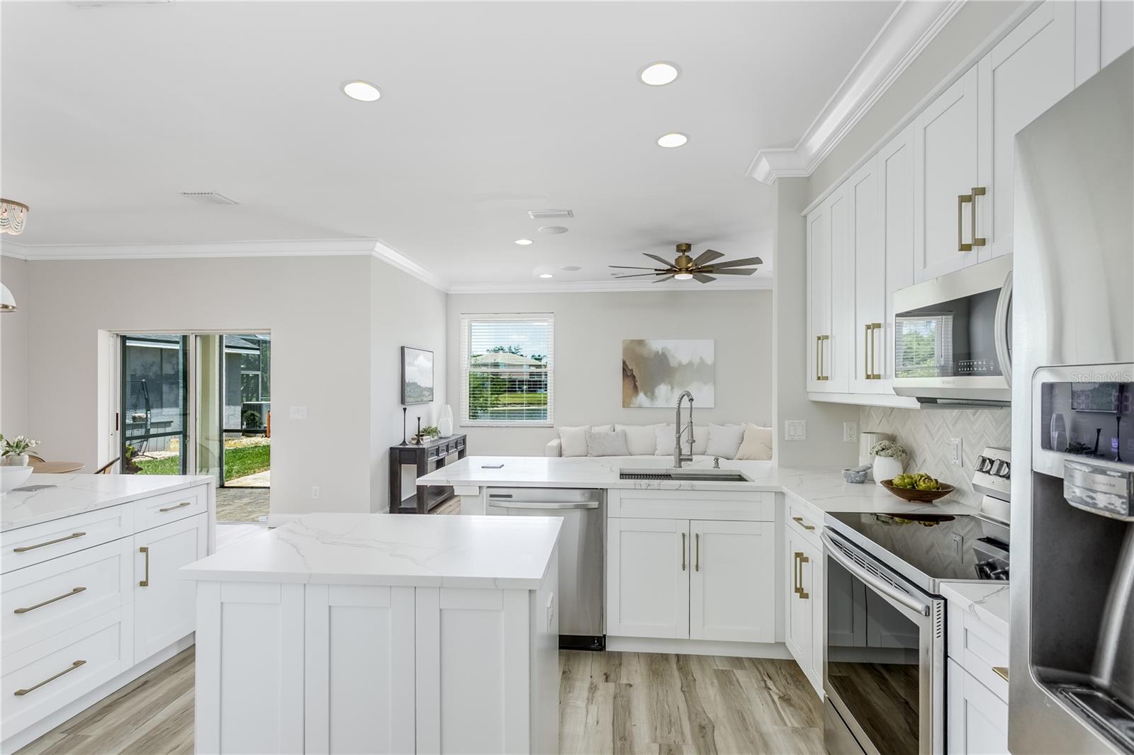 8518 TIDAL BAY LN