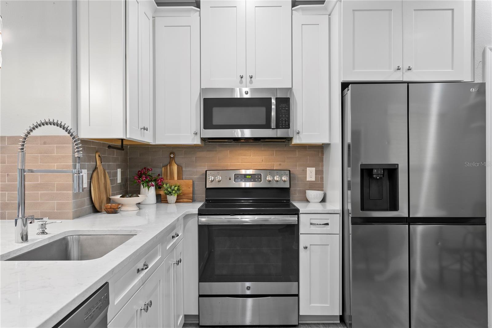 11506 CROWNED SPARROW LN