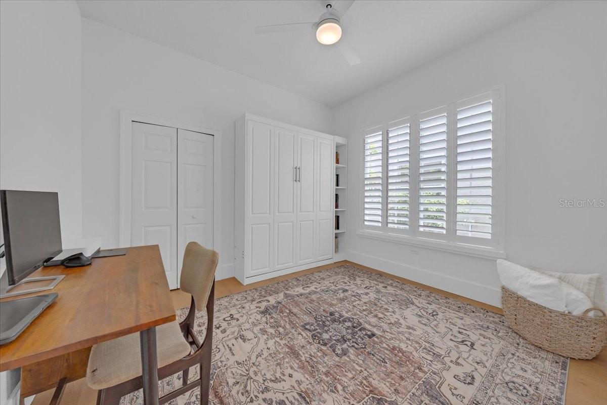 14639 CHATSWORTH MANOR CIR