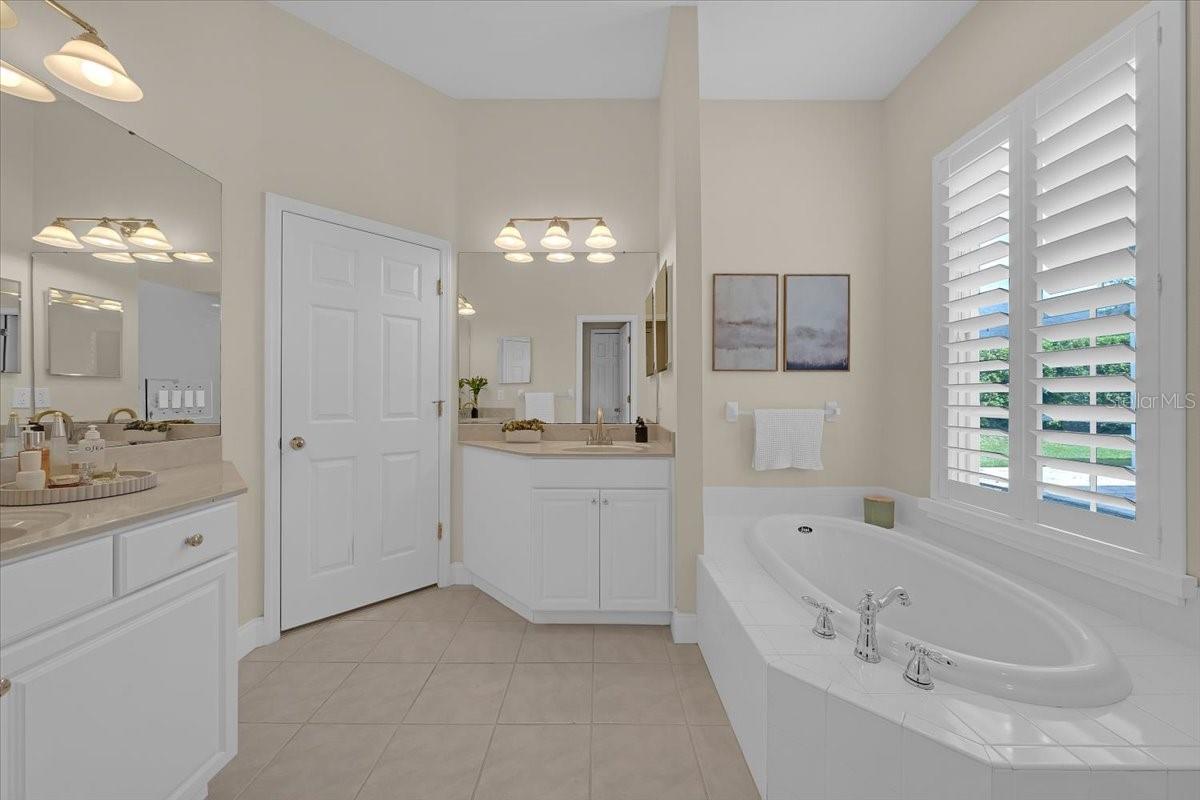 14639 CHATSWORTH MANOR CIR