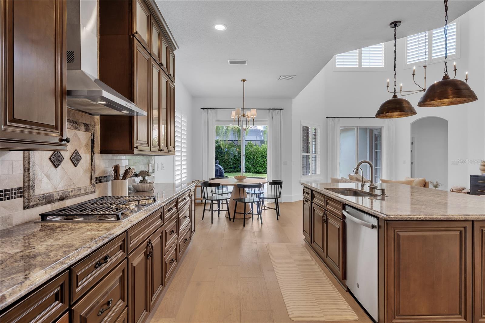 14639 CHATSWORTH MANOR CIR