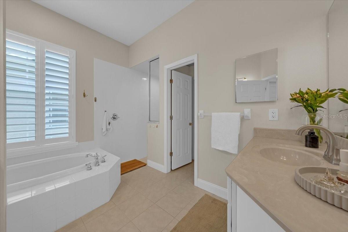 14639 CHATSWORTH MANOR CIR