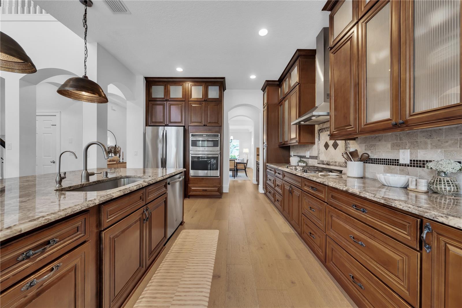 14639 CHATSWORTH MANOR CIR