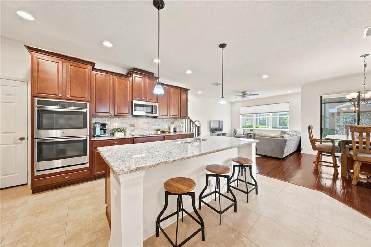 9128 CAROLINA WREN DR