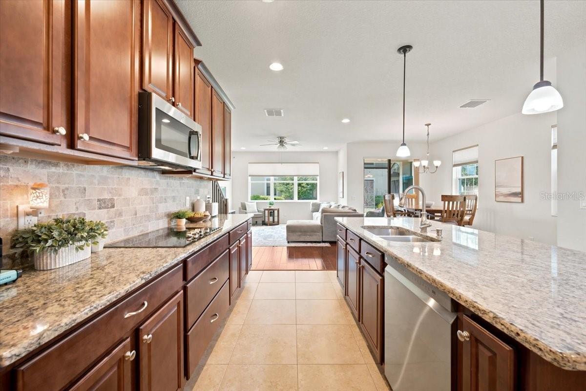 9128 CAROLINA WREN DR