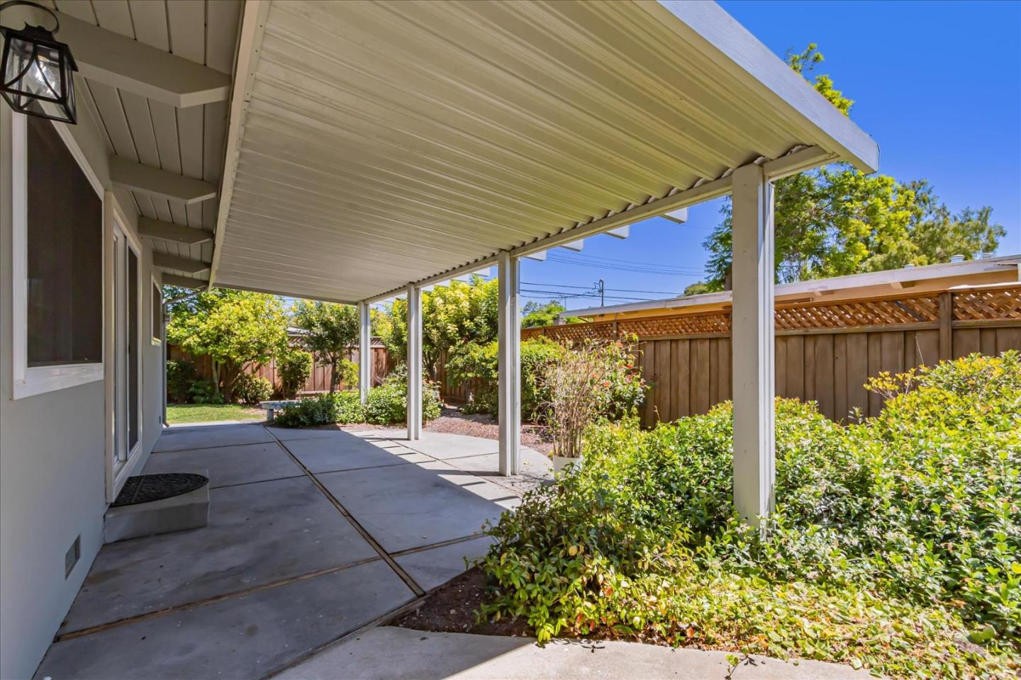 2588 Dell AVE