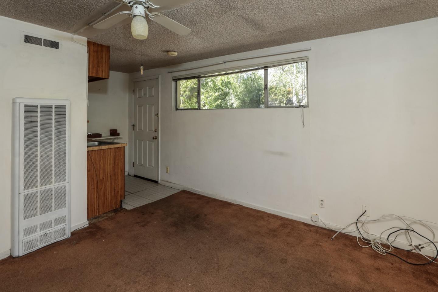 848 Clara DR