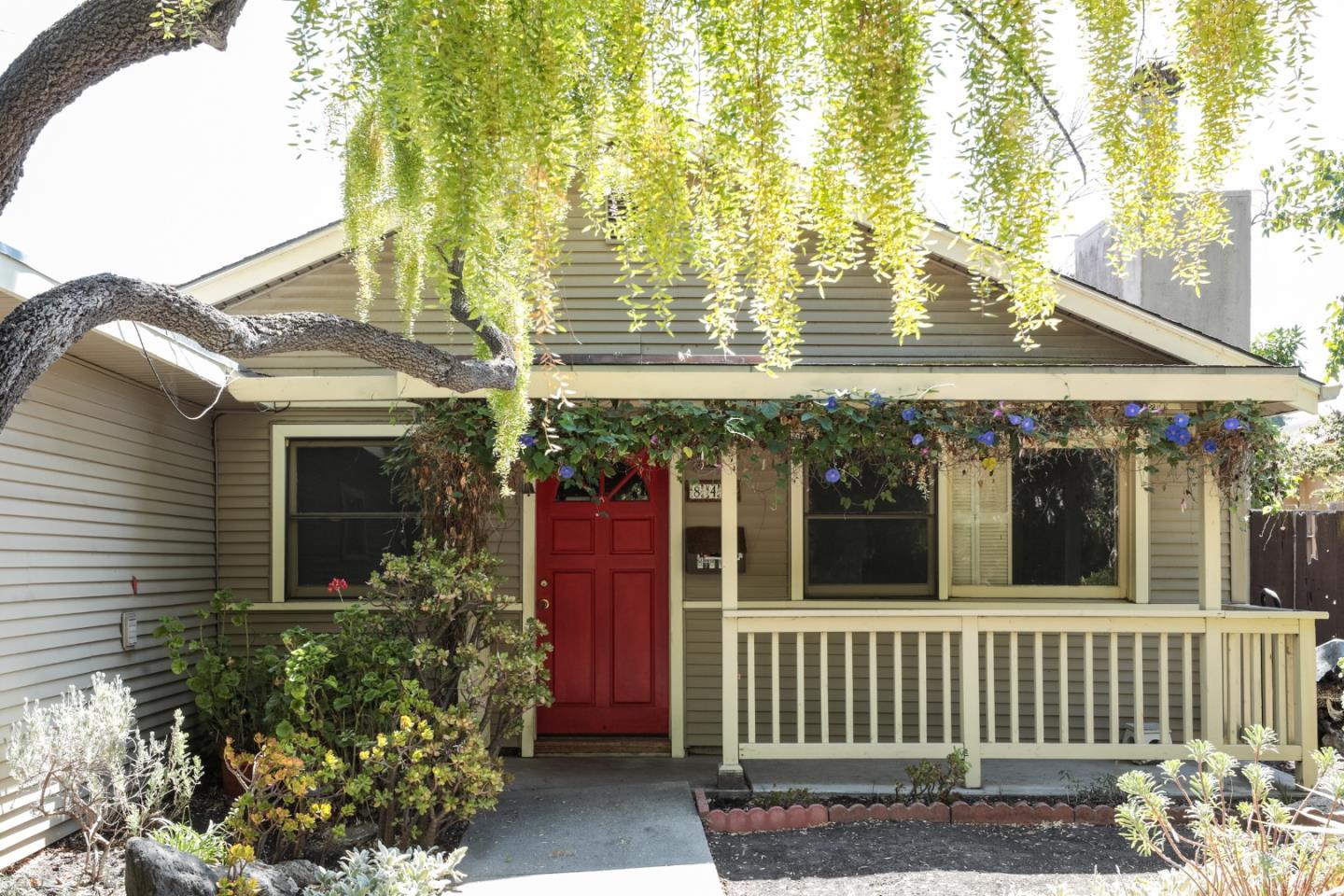 848 Clara DR