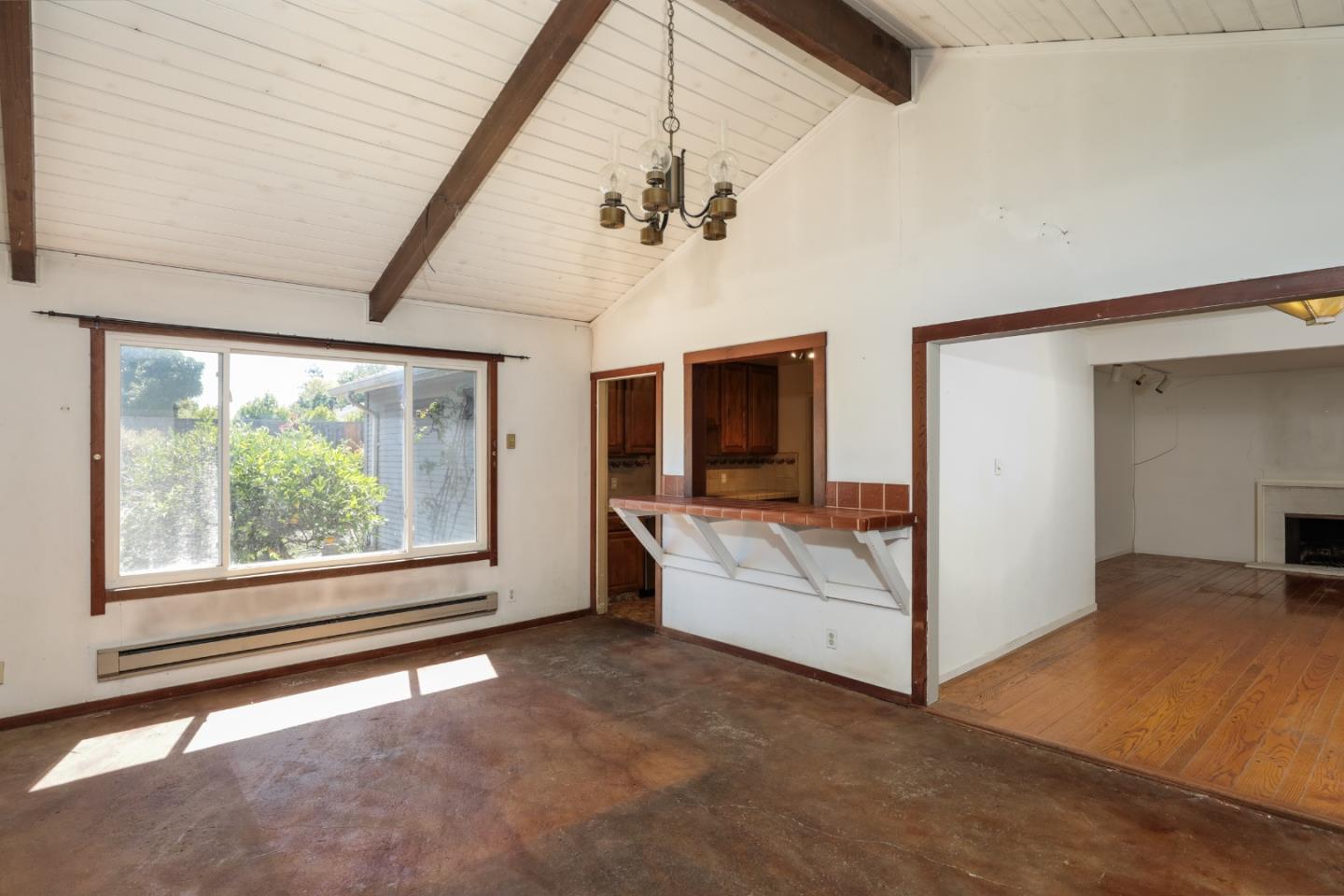 848 Clara DR