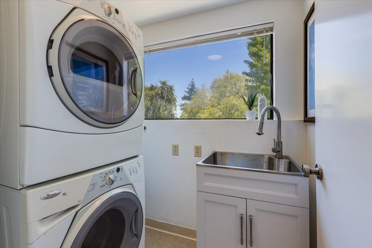 773 Loma Verde Avenue A